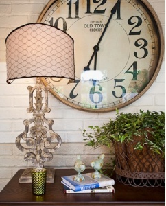Accessories on a table, Eric Ross provides interior design in Nashville, TN, call to learn more!