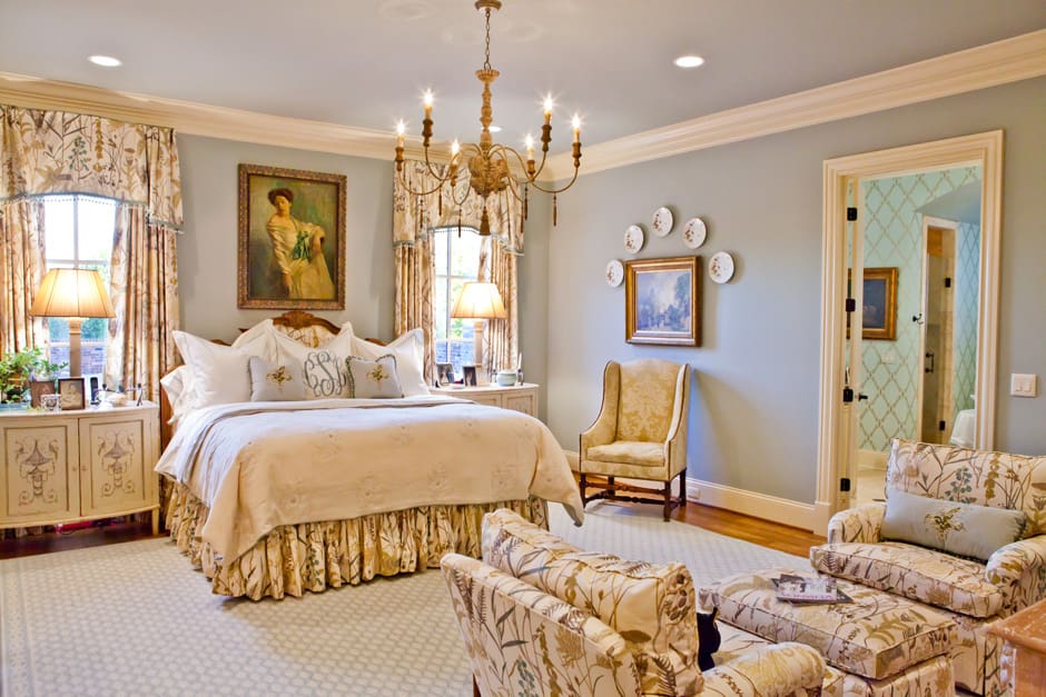 Bedroom design by Eric Ross, interior designer in Nashville, TN, call our interior designers today to discuss your project..